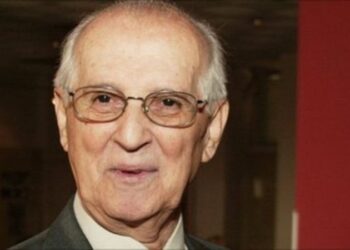 Pëllumb Xhufi: Debati i Ramiz Alisë me Micotaqis (babain) për çështjen çame