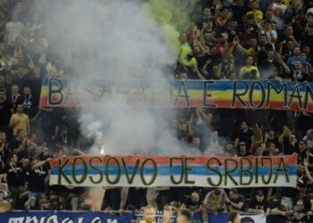 Skandali në stadiumin e Bukureshtit, UEFA hap hetim për thirrjet pro Serbisë