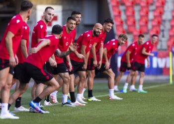 Kombëtarja shqiptare mbyll përgatitjet për sfidën në Pragë