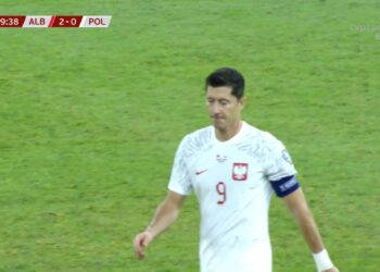 “Ku është kapiteni?!”, tifozët polakë të tërbuar me Levandovskin pas humbjes ndaj Shqipërisë