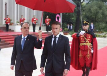Rrëfimi i Begajt: Takimi me Makronin për integrimin në BE dhe tensionet Kosovë-Serbi