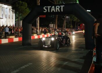 Gara “Automobile Fair Albania”, Veliaj: I keni sjellë Tiranës shpejtësinë e transformimit dhe të modernizimit