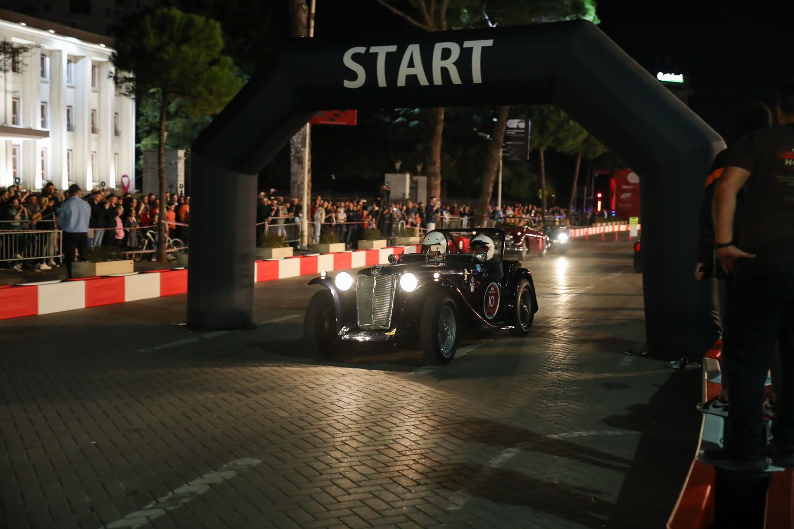 Gara “Automobile Fair Albania”, Veliaj: I keni sjellë Tiranës shpejtësinë e transformimit dhe të modernizimit