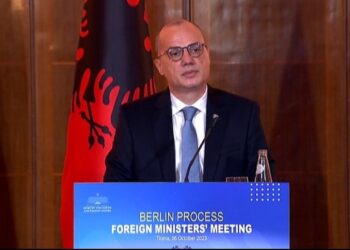 Sulmi ndaj Kosovës/ Hasani: Serbia të nisë një hetim serioz për grupin terrorist