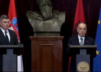 “Avancimi drejt BE është i vështirë, por…”, Presidenti kroat në Tiranë: Serbia dhe Vuçiç na kanë borxh disa përgjigje…