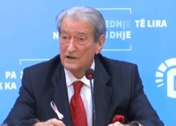 “A i druheni arrestimit?”, Berisha ‘përtypet’ para gazetarëve: Duhet të jesh i pafytyrë që të më akuzosh mua për…
