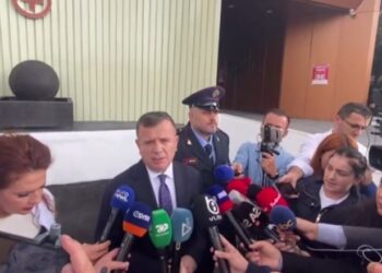 Balla mbërrin në Vlorë i ofron mbështjetje vajzës së përdhunuar: Do të merret në mbrojtje