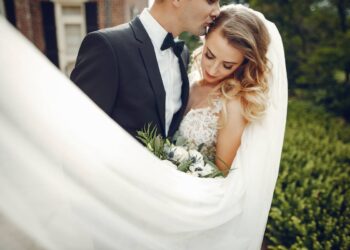 Çifti italian thyen rekord: Dasmë dhe divorc brenda 24 orëve