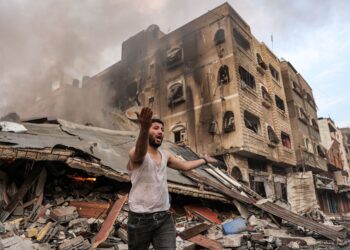 Izraeli bombardon pa mëshirë Gazën/ Mbi 700 viktima vetëm orët e fundit, në total 2300 fëmijë të vdekur