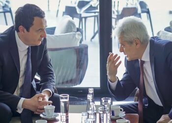 “Vetëvendosje” regjistrohet në Maqedoninë e Veriut, Albin Kurti rival i Ali Ahmetit!?