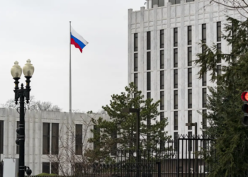 SHBA dëbon dy diplomatë rusë nga ambasada në Uashington