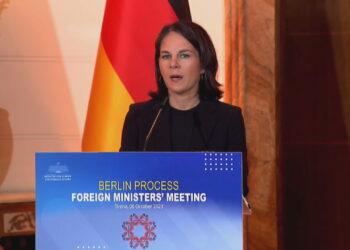 Kryediplomatja gjermane në Tiranë: Serbia po provokon me vendosjen e trupave në kufi me Kosovën