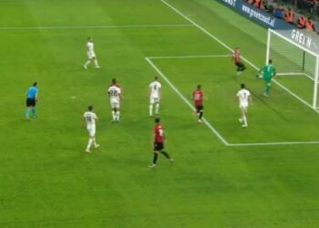 Anulohet goli i Mujës, vijon rezultati 3 me 0 për Shqipërinë