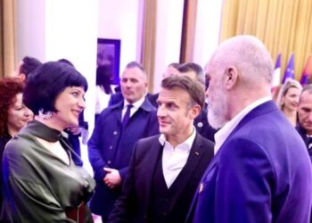 Një hakmarrje italiane që bën bashkë Macron dhe Ramën