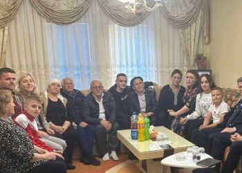 Deputetja britanike takon familjen Bunjaku në Kosovë: Beogradi të mbajë përgjegjësi për sulmin