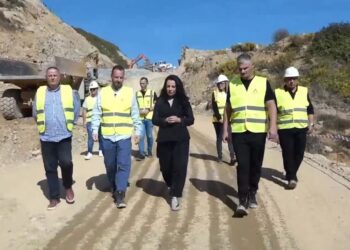 Balluku inspekton punimet në aksin Qukës-Qafë Plloçë: Përfundon në mars 2025