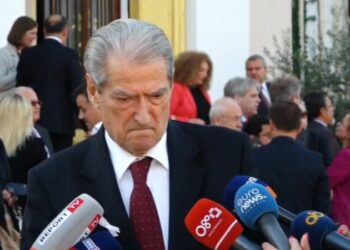 Berisha, si Basha: Tani nis beteja! Rama na ka përjashtuar, por ne do t’i përgjigjemi me çdo formë