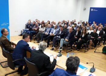 Deputetët e Foltores, thirrje për protesta. Paloka zotohet: Të dalim ne të parët, nuk trembemi. Siç tha Berisha…!