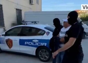Arrestohet 53-vjeçari me dy emra në Vlorë, pjesë e një grupi droge dhe i dënuar me mbi 19 vite burg në Itali