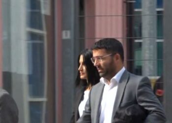 Ndihmoi vëllezërit të pastronin paratë, dëshmia e ish-drejtoreshës së Kadastrës Durrës: Njëri prej tyre, babai i djalit tim