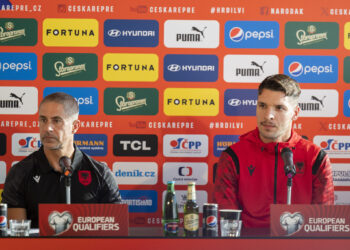 EURO 2023/ Sylvinho: Çekia e fortë por duam fitore. Llogaritë i bëjmë në nëntor