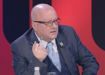 Gjokutaj: Sipas SPAK, Berisha ose s’duhej të shkonte në zyrë, ose të linte fëmijët pa martuar