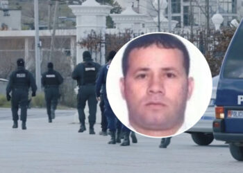 Megaoperacion i SPAK, policia rrethon banesën e lokalin e Gëzim Çelës në Fushë Kuqe. Mes të arrestuarve dhe oficerë policie