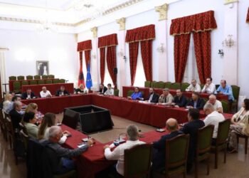 Diskutimet me dyer të mbyllura në Grupin e “Foltores”/ Propozimi i Sulës: Të krijojmë parti të re. Berisha: S’është e vështirë të gjejmë emrin, por…!