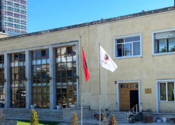 ILD heton 3 gjyqtarë: 2 prej tyre zbardhën vendimet me 107 dhe 120 ditë vonesë, i treti s’i dorëzonte fare