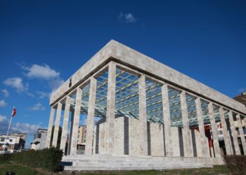 Rreth 16 mijë vizitorë në memorialin e Skënderbeut 9 muajt e parë të vitit
