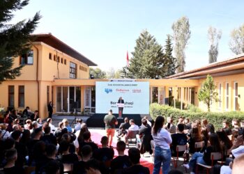 Nis programi i edukimit të dyfishtë në Holberton School Albania, Muzhaqi: Kodimi, gjuha e krijimtarisë në ditët e sotme
