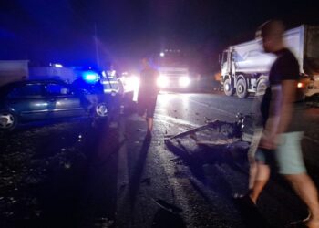 Tronditëse në Laç: Kamionçina merr përpara kalimtarët, ka disa të plagosur, dy rëndë te Trauma