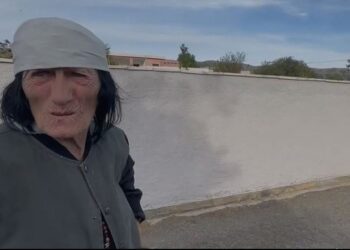 “Kam dëgjuar krismat e armës”/ Fqinja rrëfen momentet e tmerrit gjatë grabitjes së familjes Buja në Lezhë: Fati e…!