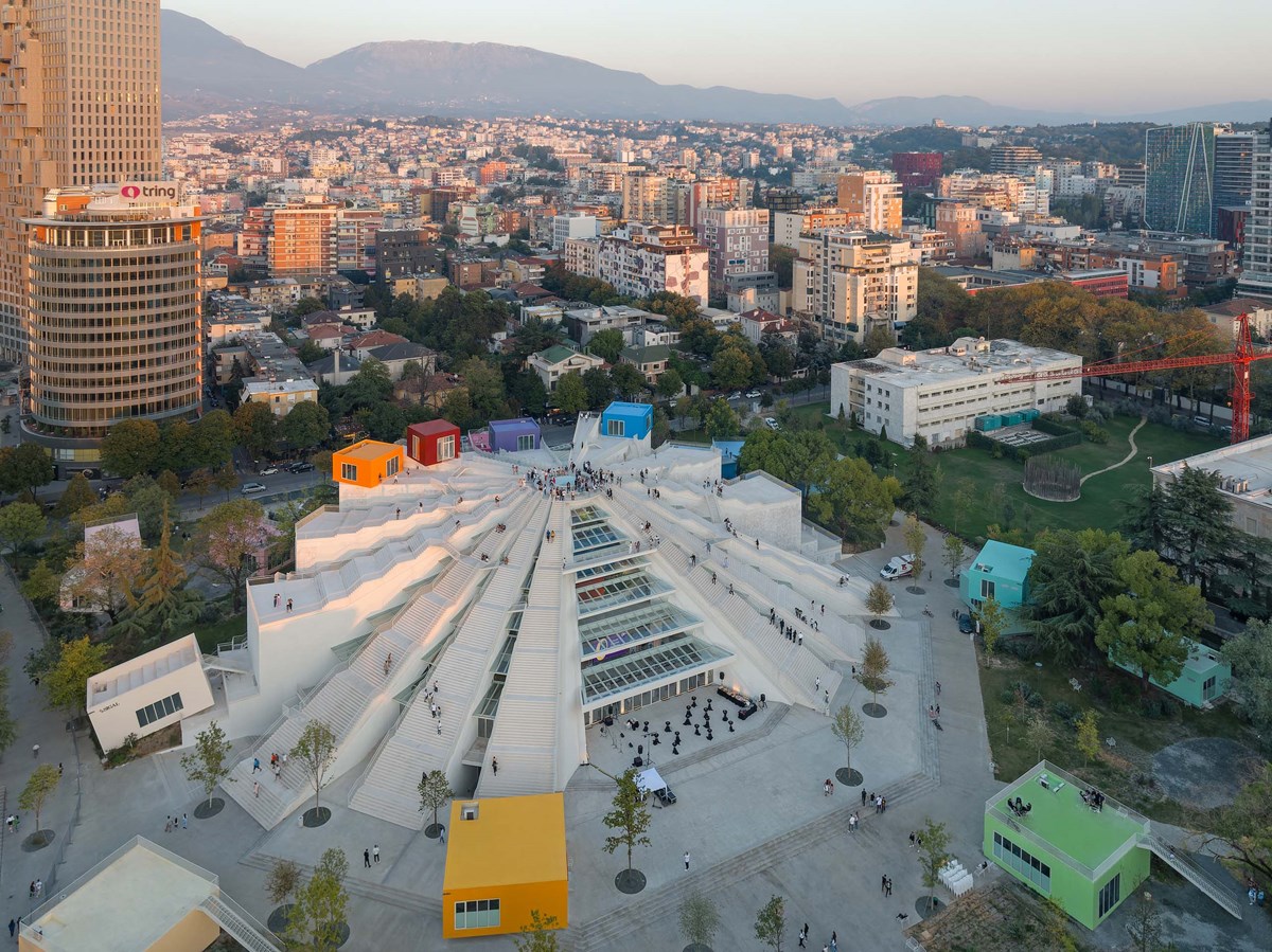 Zyrtare: Borxhi publik, për herë të parë në 59 % prej 2008. 12.3 % më shumë të ardhura në arkë