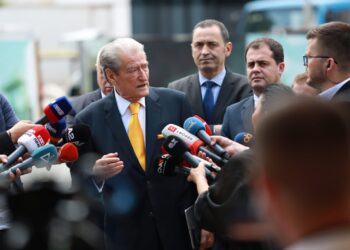 Berisha refuzon të paraqitet sot në gjykatë: Hajde të ndryshojmë Kushtetutën, por jo ta menderosim
