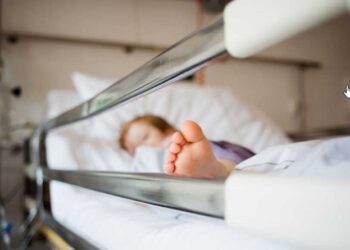 Vdekja e 3-vjeçarit te dentisti, mjekja shpjegon se çfarë ndodh me trupin e një fëmije kur vihet në narkozë totale