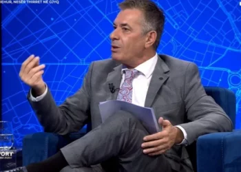 “Bomba ka shpërthyer edhe në PS”/ Vangjeli: Këto janë ditët që shndërruan Shqipërinë, Berisha të mos fshihet pas ferrave