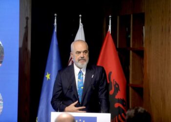 Rama: S’ka asnjë mësues që t’i bën nervat copë si BE, por na mëson si të bëjmë shtet