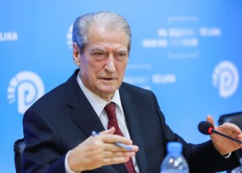 Berisha sfidon Ramën për të hequr imunitetin e deputetit: Bëhu burrë dhe në ta mban, hajde votojmë