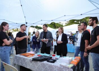 Prezantohet Guida Studentore 2023, Veliaj: Abone falas për studentët! Karta e Studentit mbulon gjysmën e tarifës së konviktit