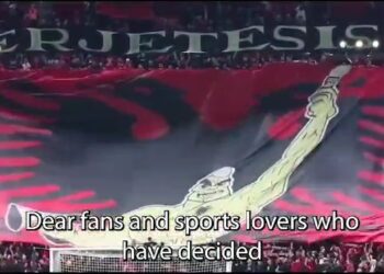Sfida Shqipëri-Çeki/ Nga ndalimi i flakadanëve e mbulimi i fytyrës tek sendet e forta, policia u rikujton masat tifozëve në stadium