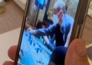 VIDEO/ Trajneri Allegri pjesë e basteve, publikohen pamjet nga kazinoja: Fitoi 30 mijë euro dhe luajti ndeshjet e Serie B