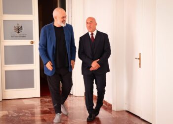 Haradinaj takohet me Ramën: E falenderova për kujdesin e tij ndaj Kosovës në këtë periudhë jo të lehtë