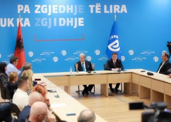 ‘Jam unë, pa është opozita’/ Berisha: Opozita ndodhet para de facto asgjësimit të saj