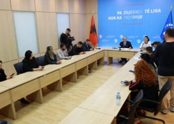 “S’ka përfituar vetëm Abi”/ Berisha: O laro të SPAK-ut, që merreni me mua dhe dhëndrin tim!
