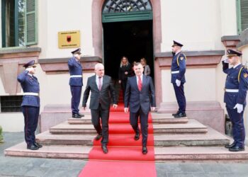 ‘Shkrihen’ akujt/ Balla pret ministrin e Brendshëm të Kosovës. Sveçla: Takova mikun tim Taulant. Diskutuam…!