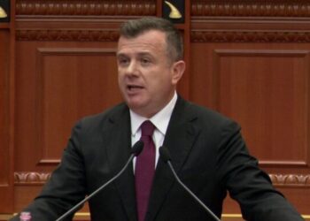 “Ka ca këtu te ne, gjoja patriotë”, Balla: Opozita përdor Kosovën si instrument për të sulmuar Ramën
