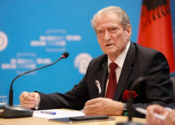 “Tani nis beteja e re”/ Berisha zbret në bazë: Kupa u mbush. Na kanë përjashtuar nga Parlamenti