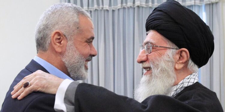 Kreu i HAMAS Ismail Haniyeh dhe Ayatollah Khamenei