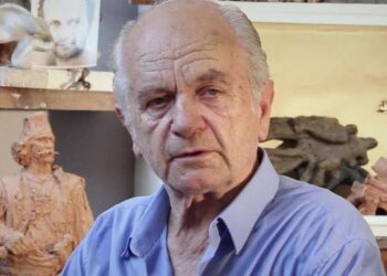 ‘Bëj art kubist po ta mbajti’/ Skulptori i njohur tregon historinë me Kristaq Ramën: Ishim në tren duke shkuar në Romë